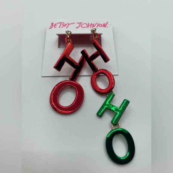BETSEY JOHNSON Christmas Holiday Ho Ho Ho Mismatched Earrings Red Green NEW NWT - Picture 2 of 3